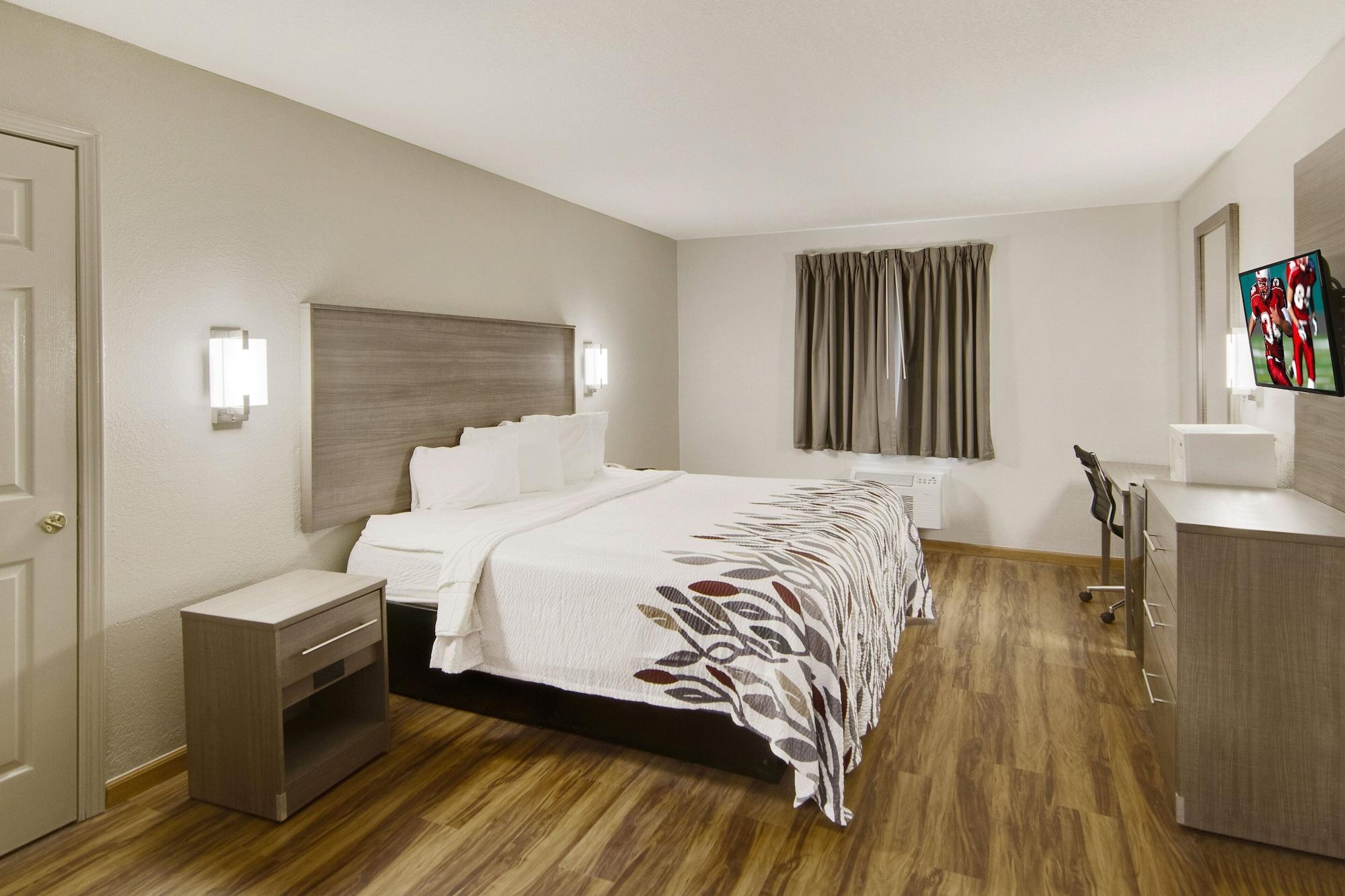 Red Roof Inn & Suites Pensacola-Nas Corry Beach Haven Екстер'єр фото